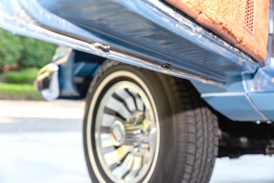 Детали экстерьера Jeep Grand Wagoneer LS1 V8 1984 года  (фото 67 из 179)
